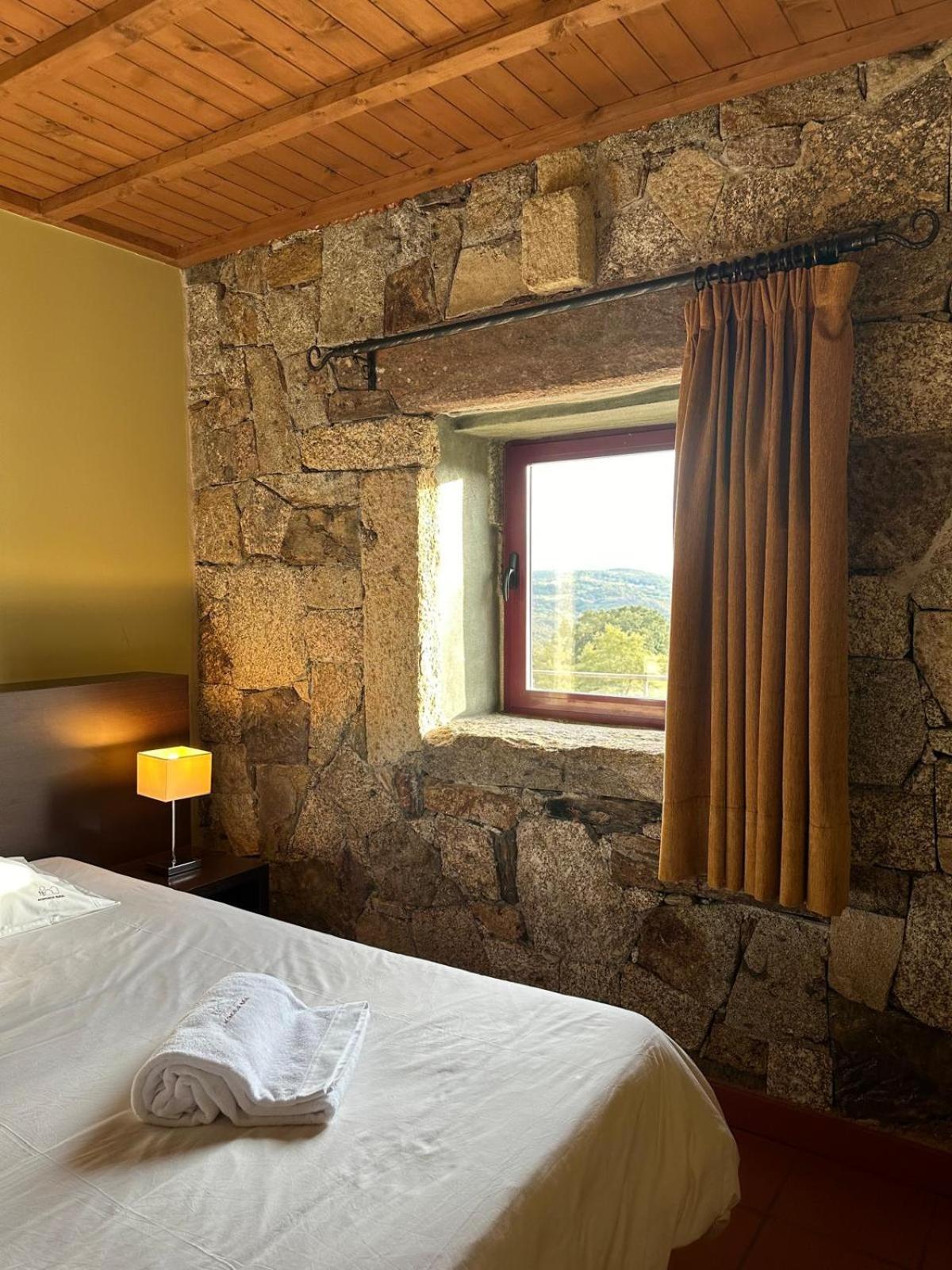 Casa Entre-Palheiros E Casa Do Canastro Montalegre Kültér fotó