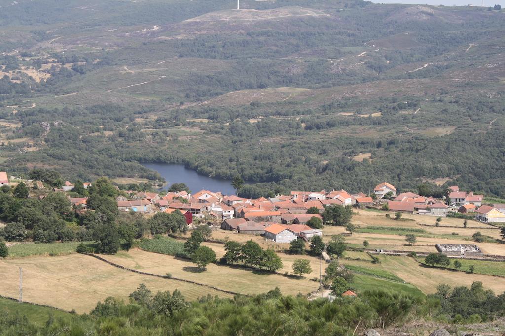 Casa Entre-Palheiros E Casa Do Canastro Montalegre Kültér fotó